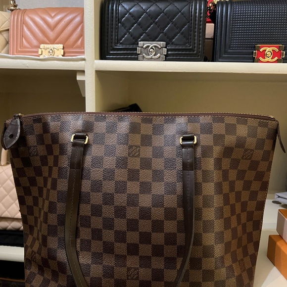 Louis Vuitton Damier tote - Picture 16 of 16